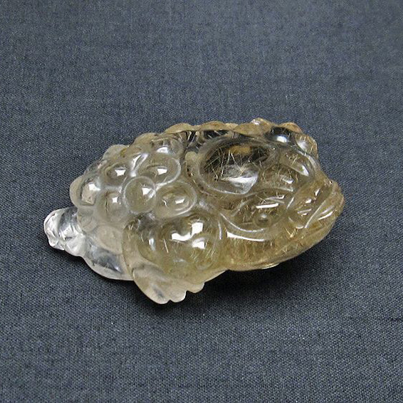 金針ルチルクォーツ 金蟾  置物[T801-429]