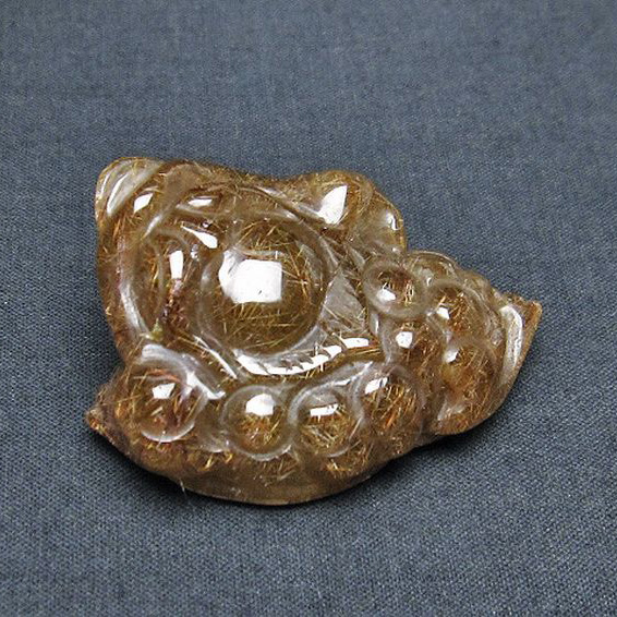 ルチルクォーツ（金針ルチル水晶） 金蟾  置物[T801-445]