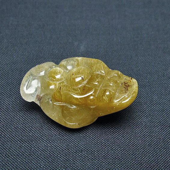 金針ルチルクォーツ 金蟾 置物 [t801-576]