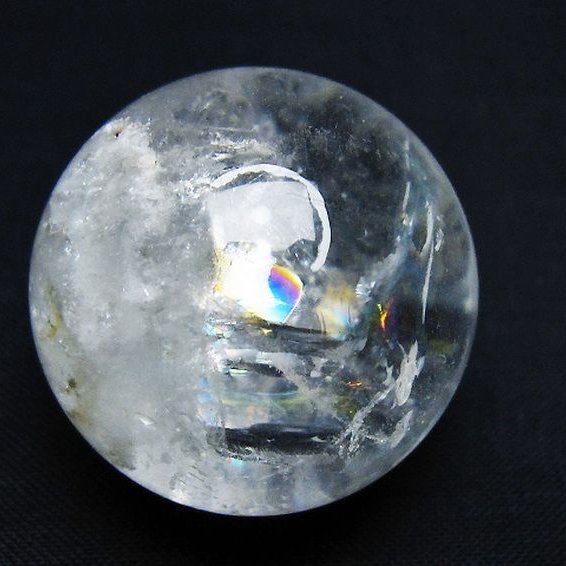 虹入り ヒマラヤ水晶 丸玉 32mm [t91-9258]