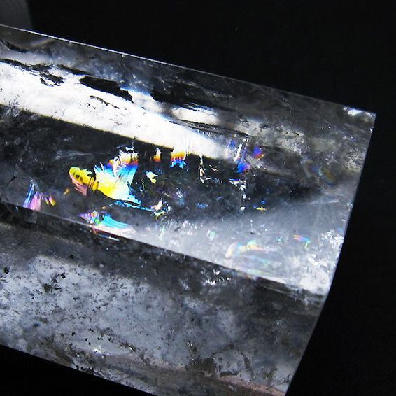 虹入り ヒマラヤ水晶ガーデン水晶 六角柱 [t98-2163]