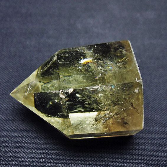 虹入り シトリン水晶 六角柱[T98-2247]