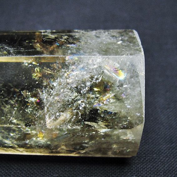 虹入り シトリン水晶 六角柱[T98-2298]