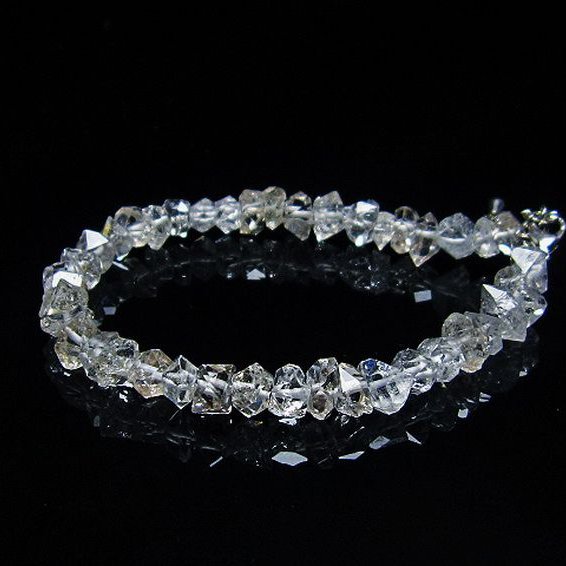 オイルインクォーツ （石油入り 水晶）  ブレスレット  パキスタン産 [T99-5738]