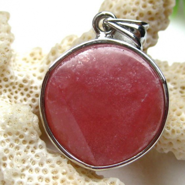 インカローズ ロードクロサイト 大衛星 ペンダント [W5-19]