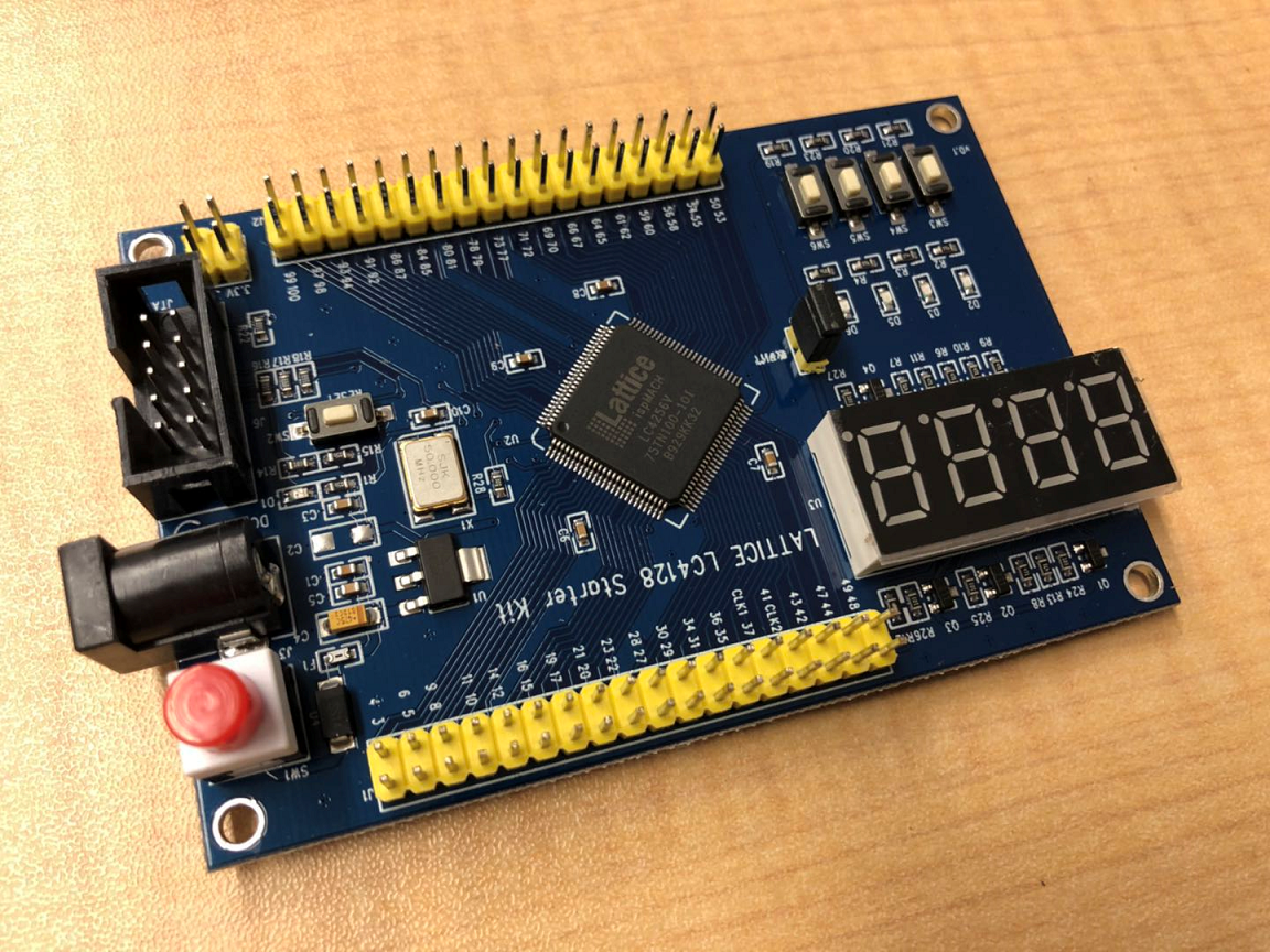 Lattice ラティス Cpld Ispmach4000ファミリのlc4256v開発ボード