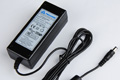 12V/3Aスイッチング安定電源(AC:100-240V)