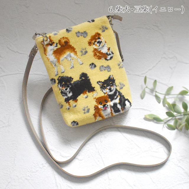 dc74060 犬柄 ポシェット