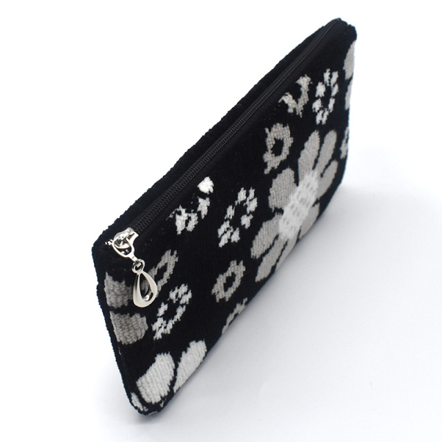 RUNE 内藤ルネ × アーンジョー：フラットポーチ モノトーンフラワー