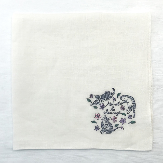 リネン　猫　刺繍