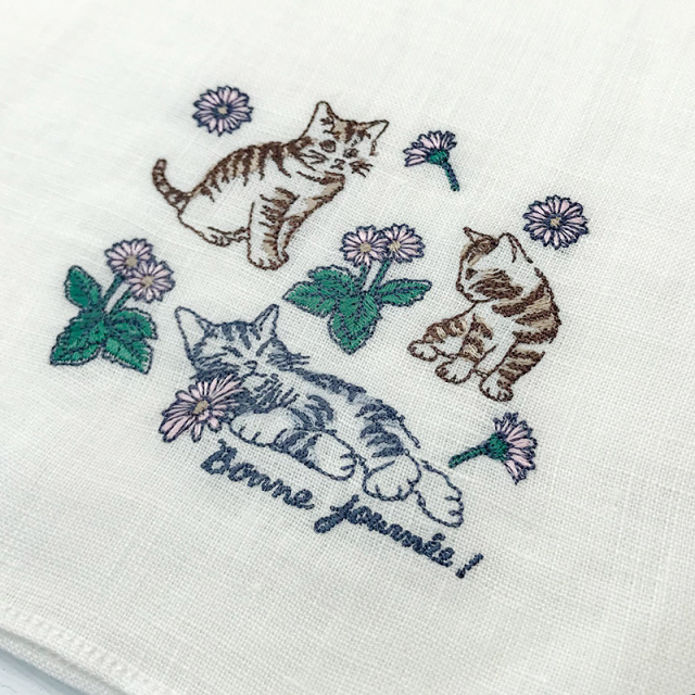 リネン　猫　刺繍