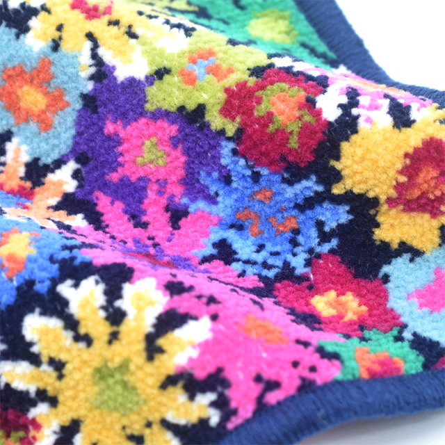 200-51-11 アンナ ハンカチ