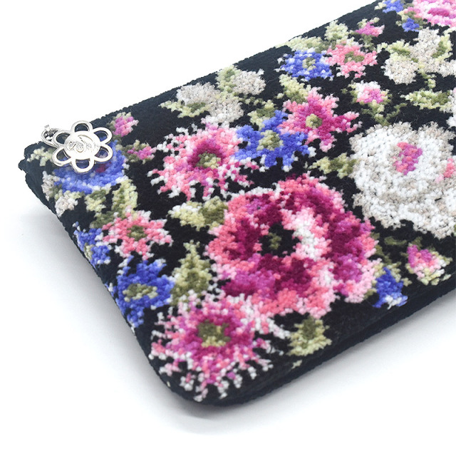 RUNE 内藤ルネ × アーンジョー：フラットポーチ モノトーンフラワー