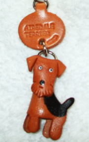 プチワンちゃん　エアデールテリア