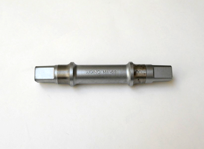 スギノ　BBシャフト　MW-68　114ｍｍ　新古