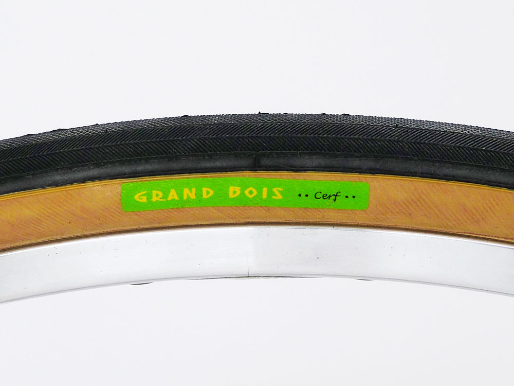 グランボア タイヤ 700C