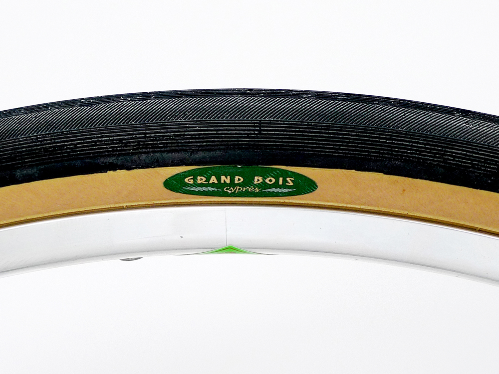 グランボア タイヤ 650B