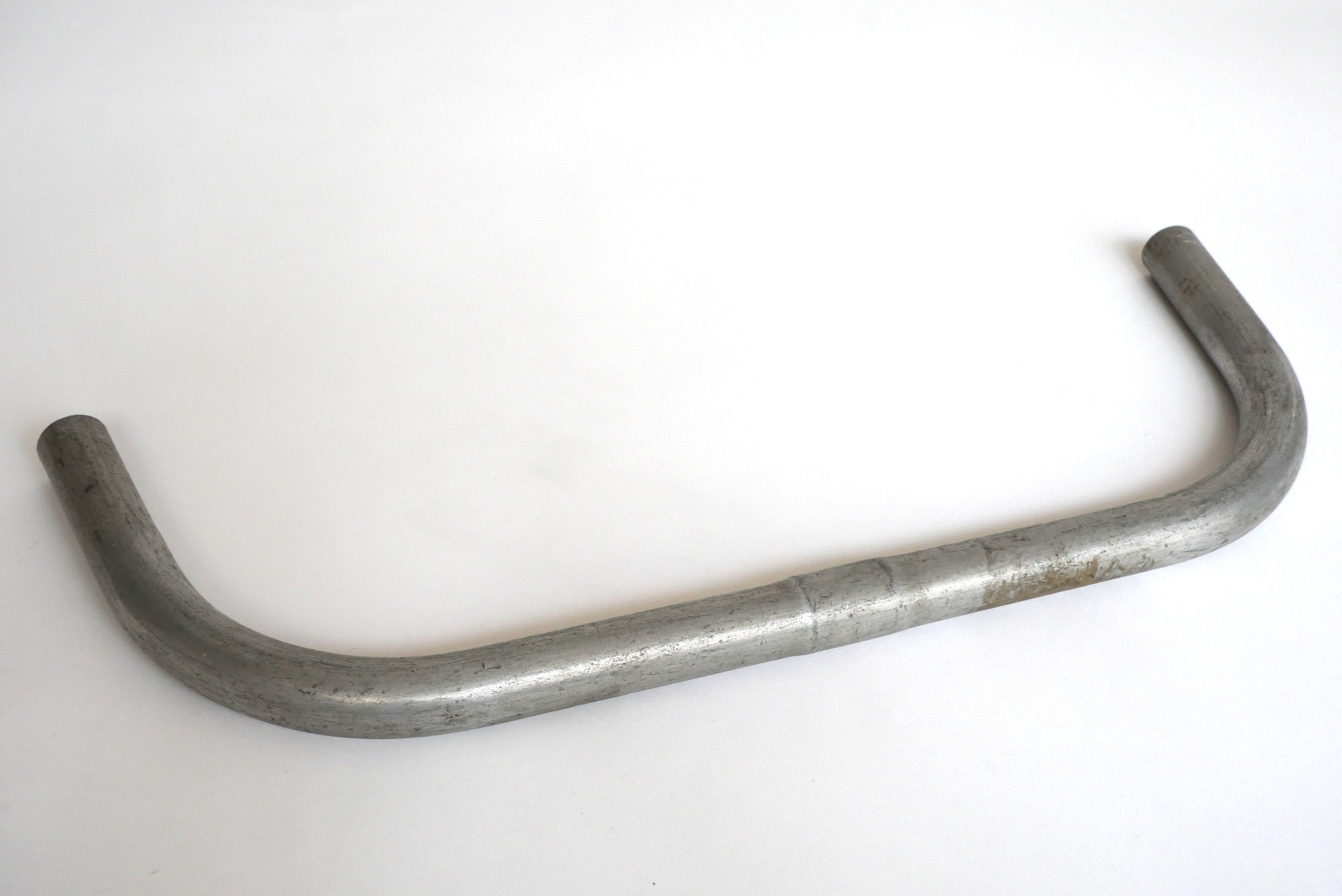 メーカー不明　ハンドル　コ字型　センターバルジ　440ｍｍ　Φ25.0　新古