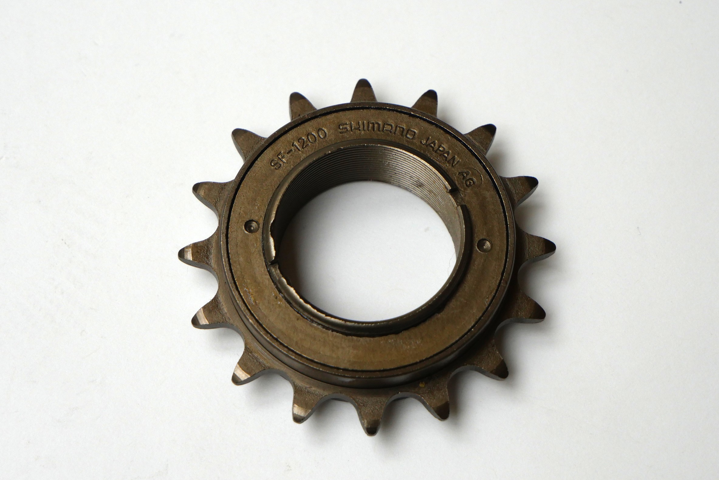 シマノ　フリー　デュラエース　16T　新品