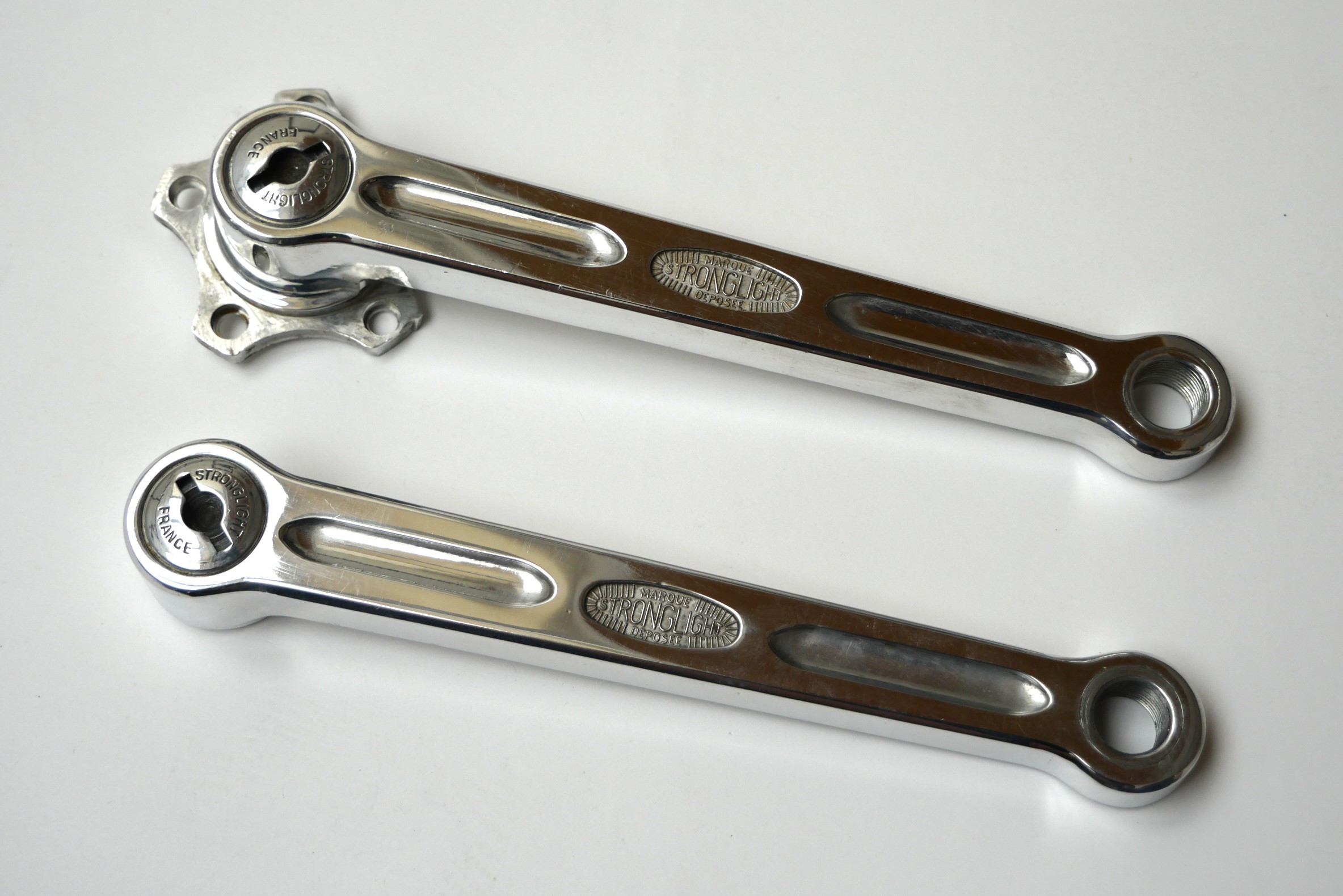 ストロングライト　クランク　49D　170ｍｍ　BSC　新品