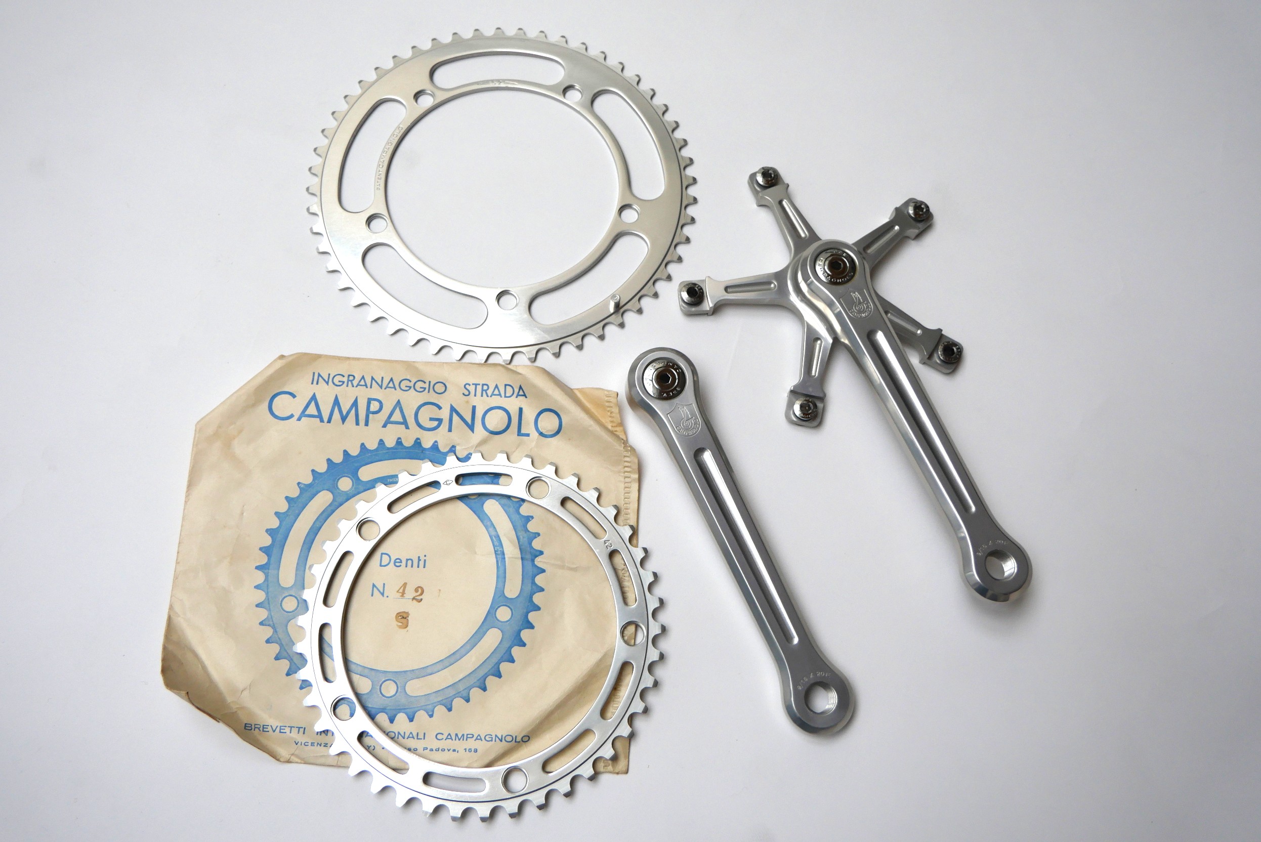 カンパニョロ　チェンホイール　レコード　167.5ｍｍ　52/42　81年　新品