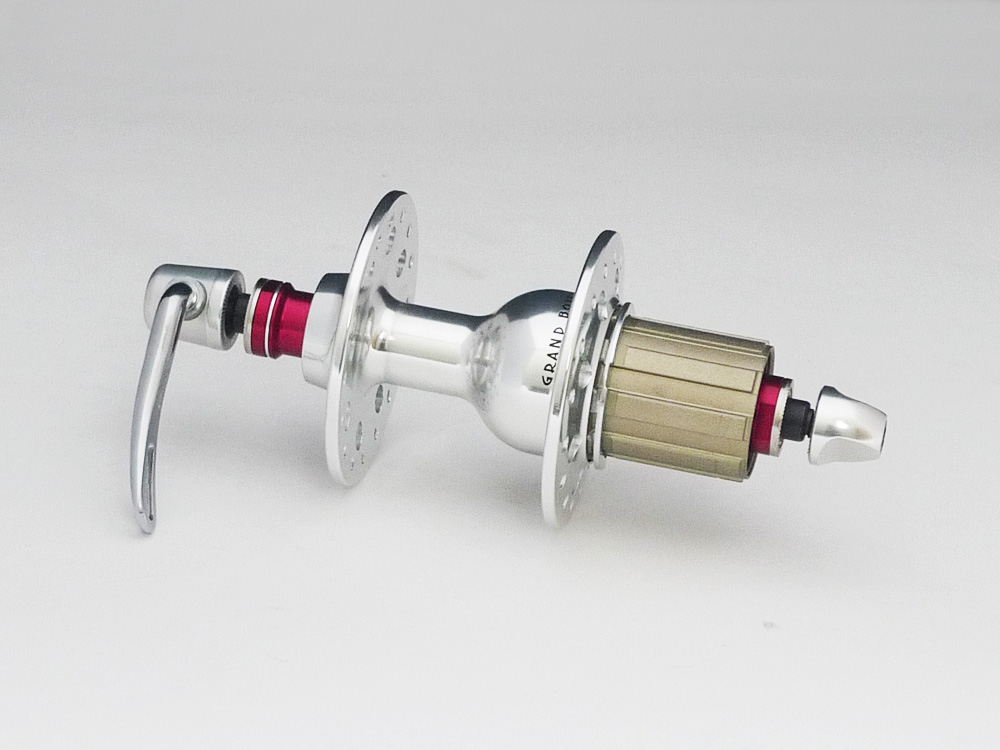 グランボア　ハブ　LFQR　リア　130mm