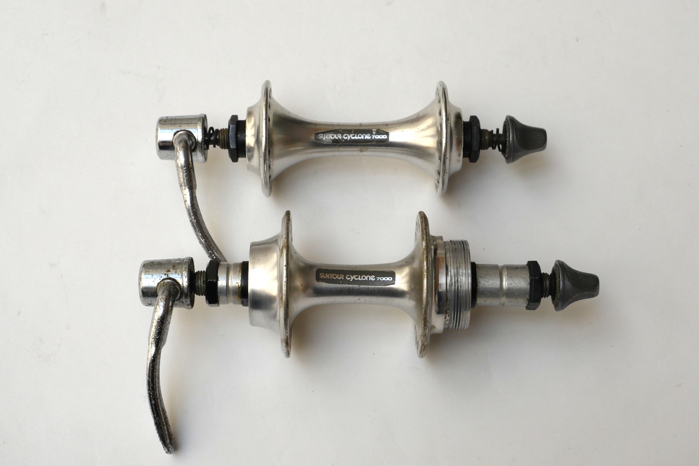 サンツアー　ハブ　サイクロン7000　100/126　36H　中古