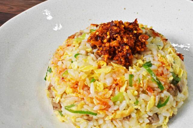 食べるラー油チャーハン