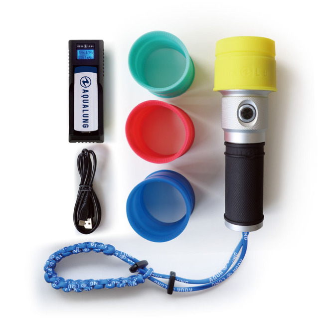 Aqua Lung - AQUA LUNG 水中ライトの新品未使用品 AQUALUNG(アクアラング）水中ライト シーフレア/激安