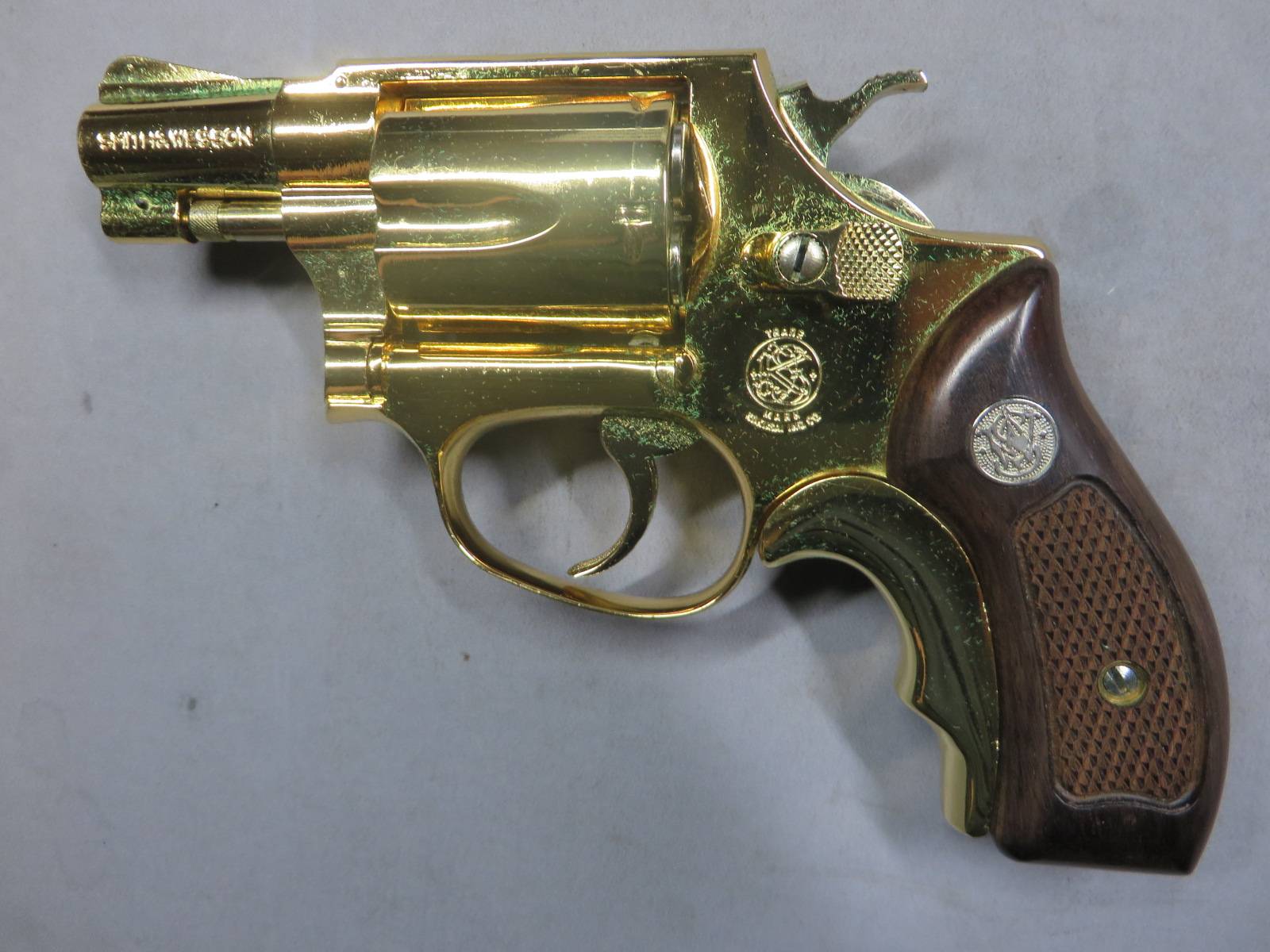 【コクサイ】 S&W M36チーフスペシャル GOLD（24K）金属・SMG モデルガン