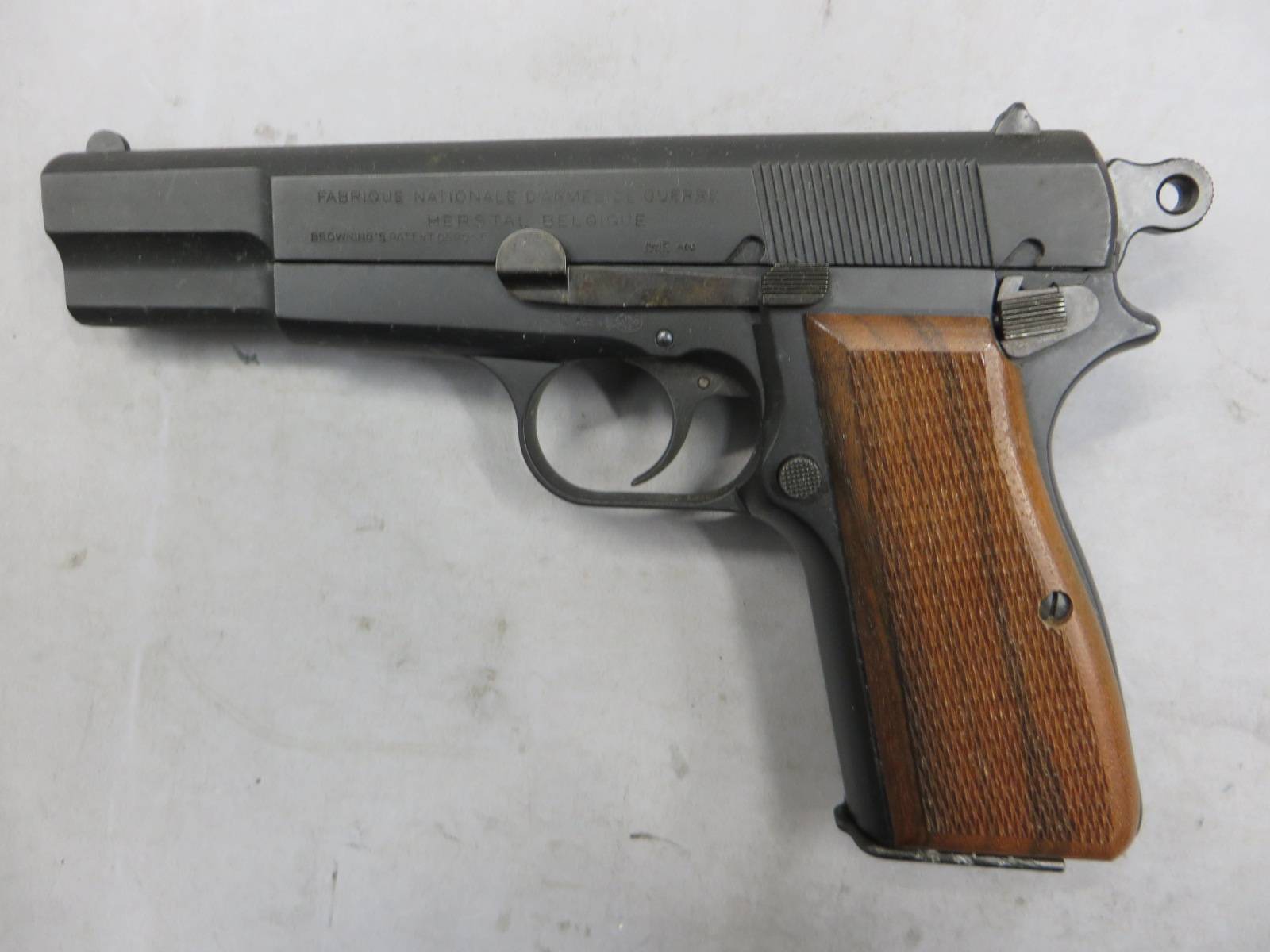 【タナカ】ブローニングハイパワー M1935・木製グリップ