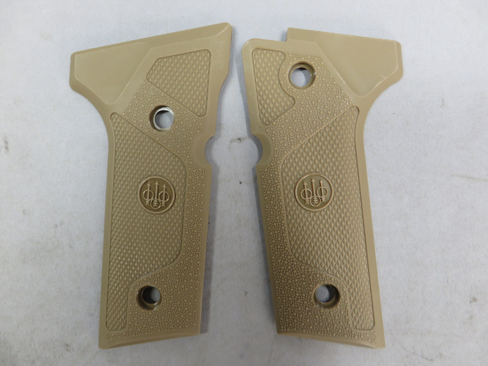 【Beretta】ベレッタM9A3・バーテック グリップ TAN　Beretta 純正グリップ