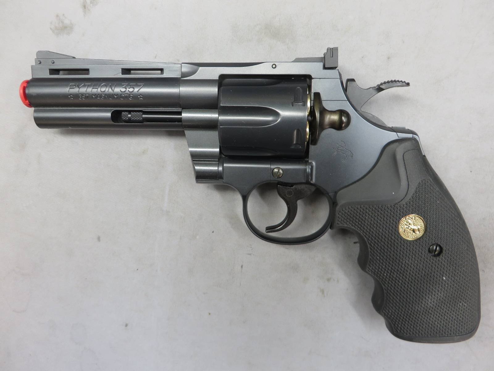 【東京マルイ】コルトパイソン.357mag 4in 24連射リボルバー