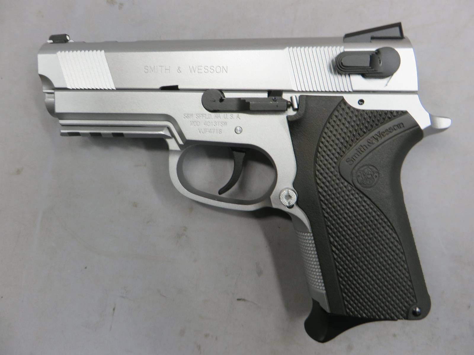 【ウエスタンアームズ】S&W M4013 TSW ライトニングカスタム