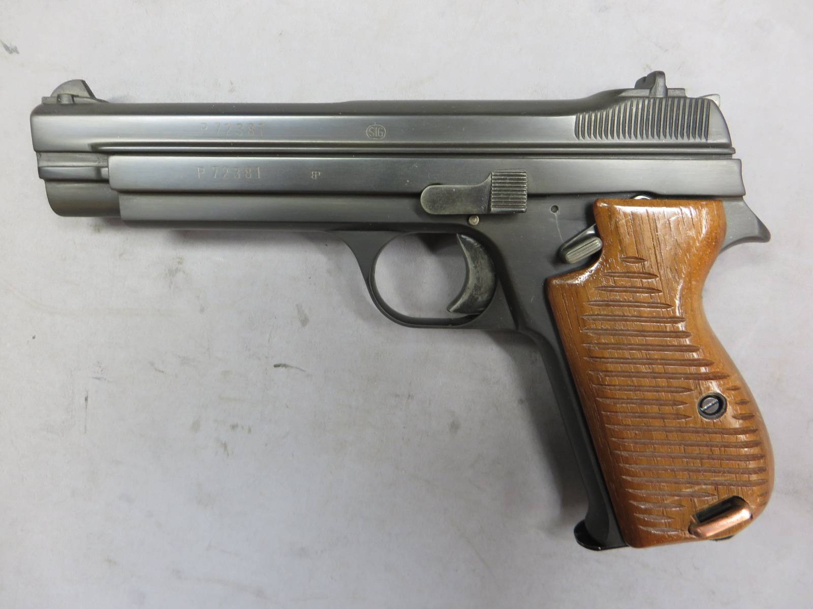 【MGC・SNM】SIG P210・ブルーイング・木製グリップ モデルガン