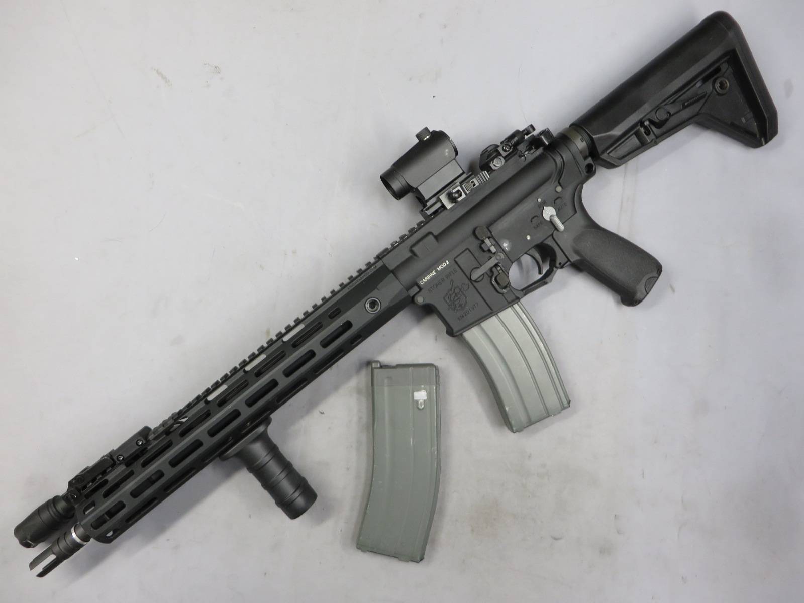 【VFC】SR16 E3 カービン Mod.2 M-LOK GBB・Surefireレプリカライト・ノーベルアームズT1ダットサイト