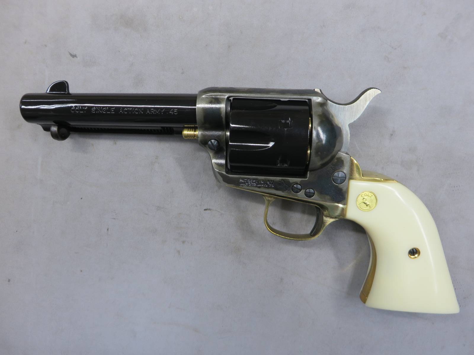 【ハートフォード】SAA.45 シビリアン ABSカスタム ベース ケースハードン 真鍮製グリップフレーム 東京店カスタム モデルガン