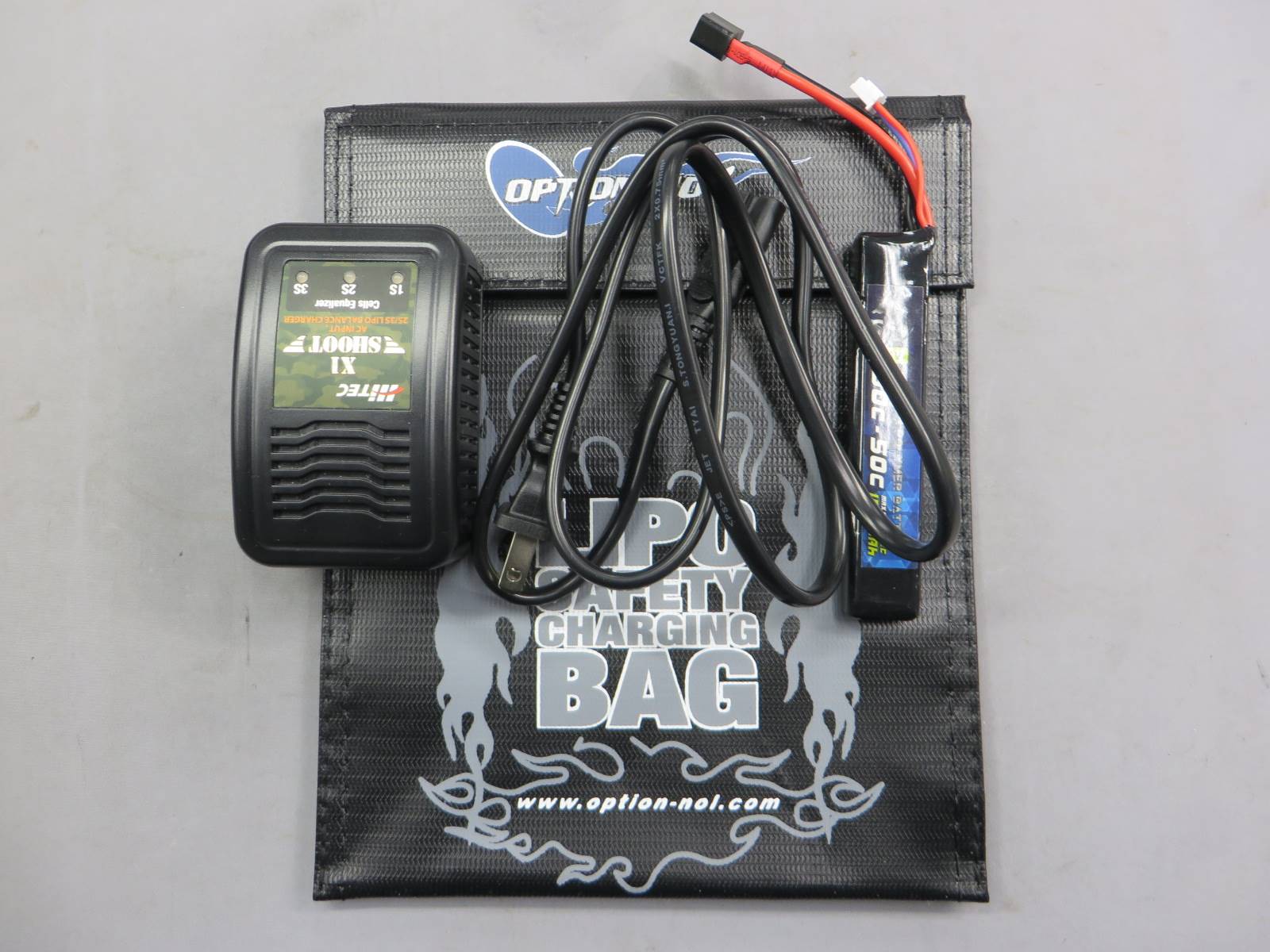 【HiTEC】X1 SHOOT充電器・【SFA】 7.V Lipoバッテリー・【Option No.1】セーフティバック