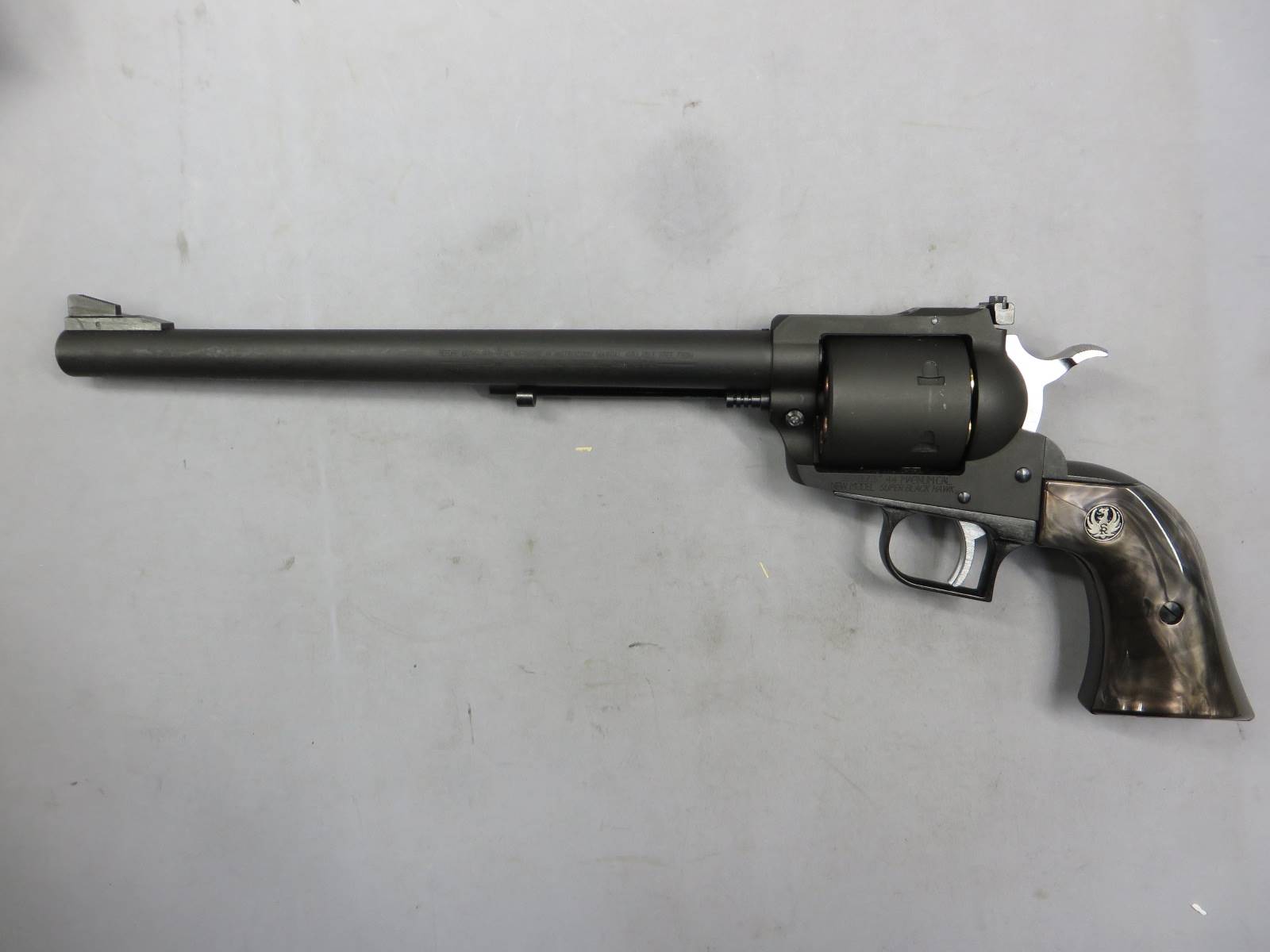 【マルシン】スーパーブラックホーク 10.5in ブラック HW ブラックパール調グリップ仕様 6mmBB リアルXカートリッジ