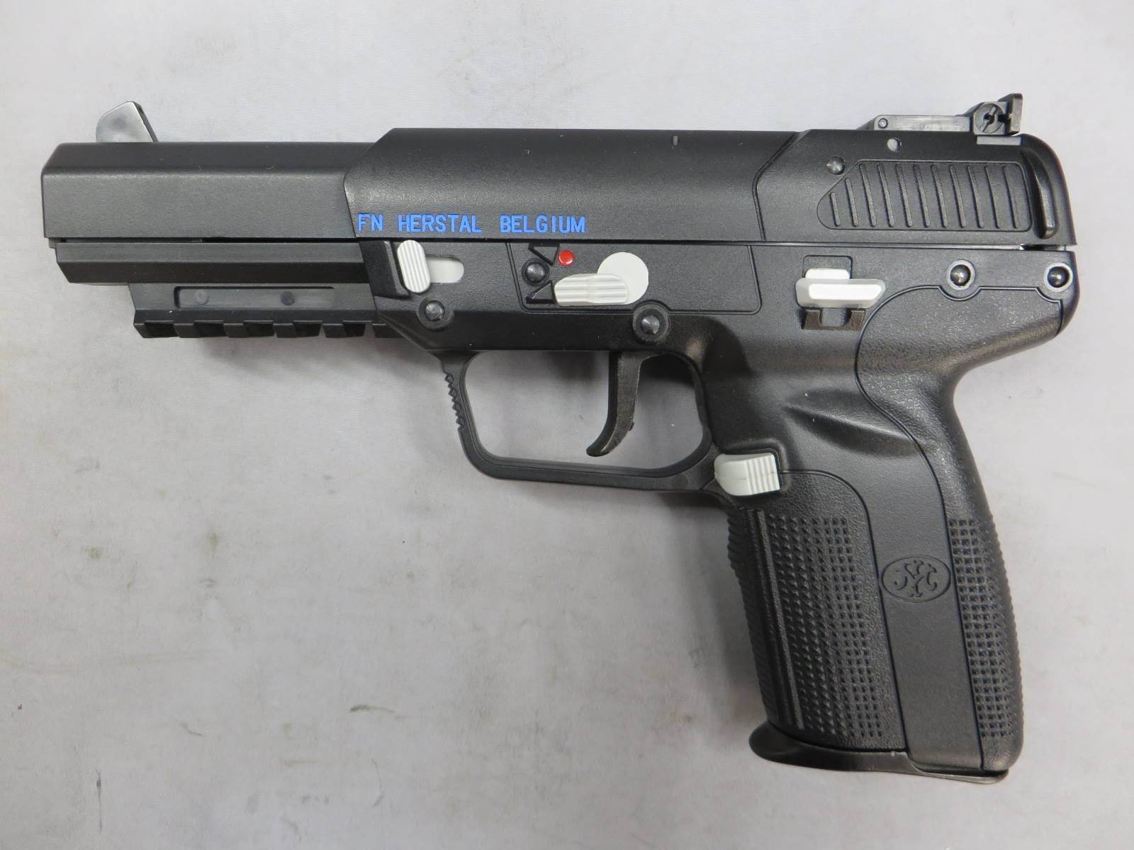 【マルシン】Five-seveN USG 6mmBB　FN5-7