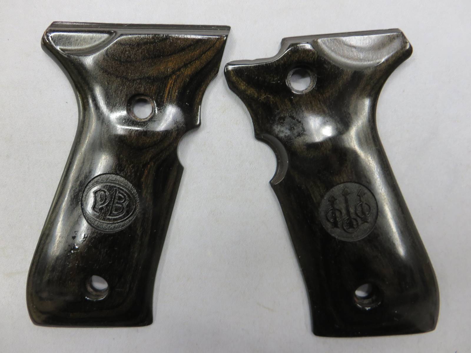 【不明】ベレッタM92 木製グリップ