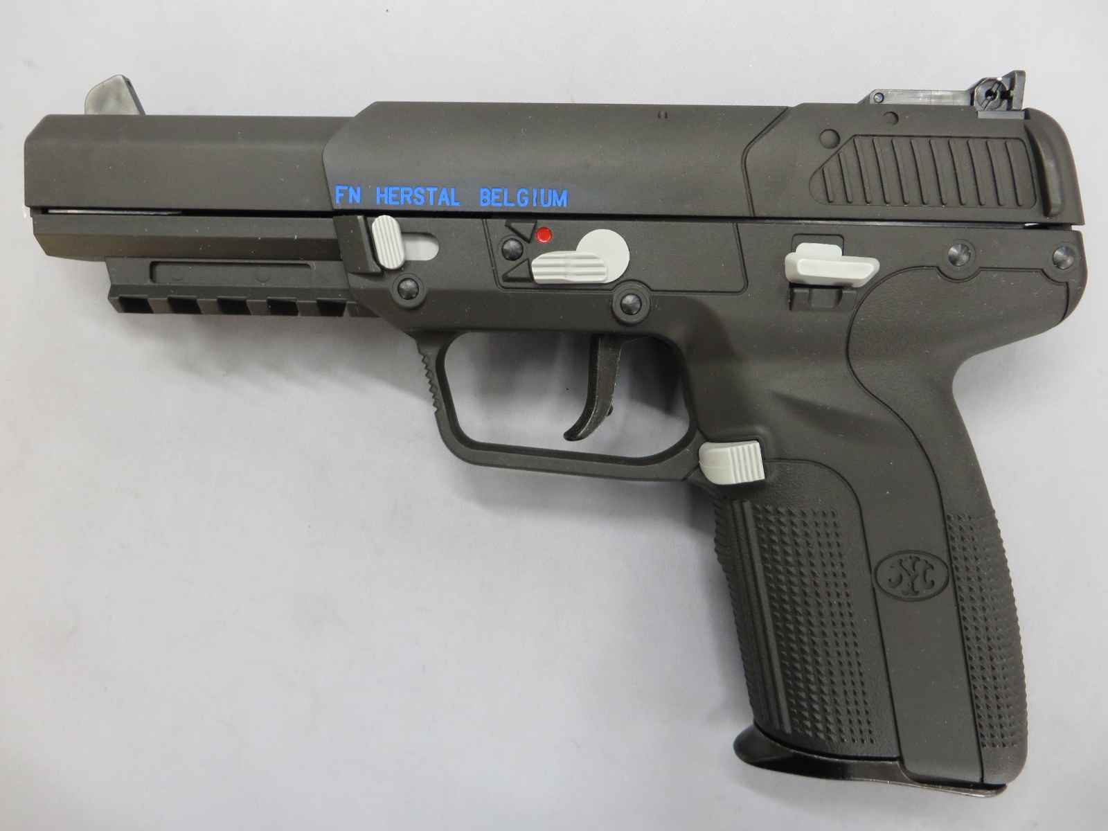 【マルシン】Five-seveN USG 6mmBB6 HW　FN5-7