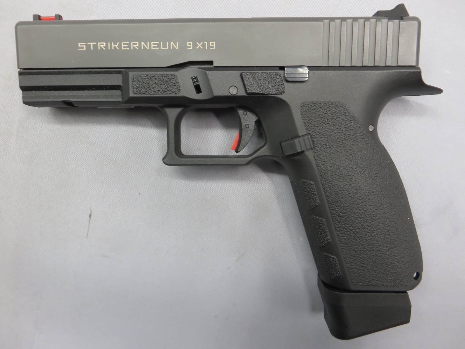 【Carbon8】ストライカー9 CO2