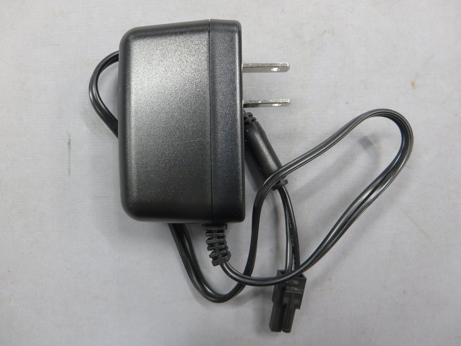 【東京マルイ】NEW 8.4V ニッケル水素専用 充電器
