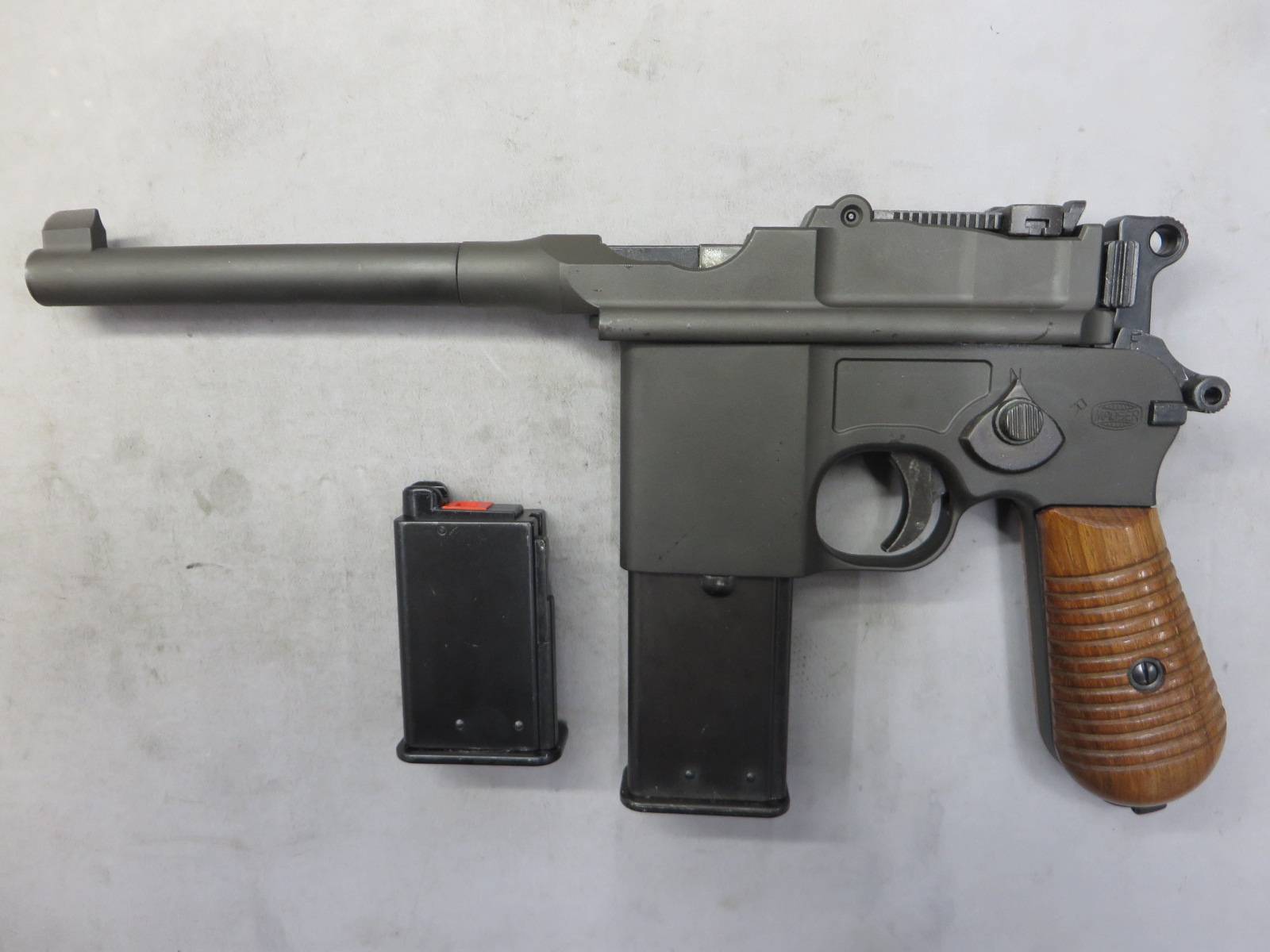 【マルシン】モーゼルM712 HW 6ｍｍBB・木製グリップ　ガス・ブローバック・ショート/ロング マガジン付