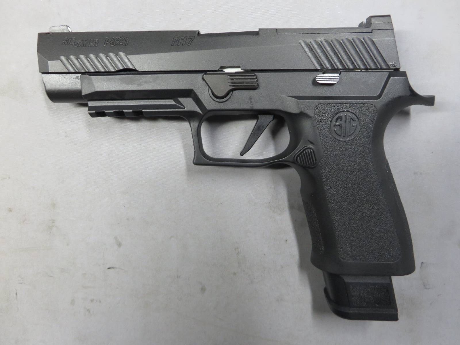 【SIG AIR・VFC】M17 PROFORCE ブラック メタルスライド・NOVAグリップモジュール・CNCアルミトリガー