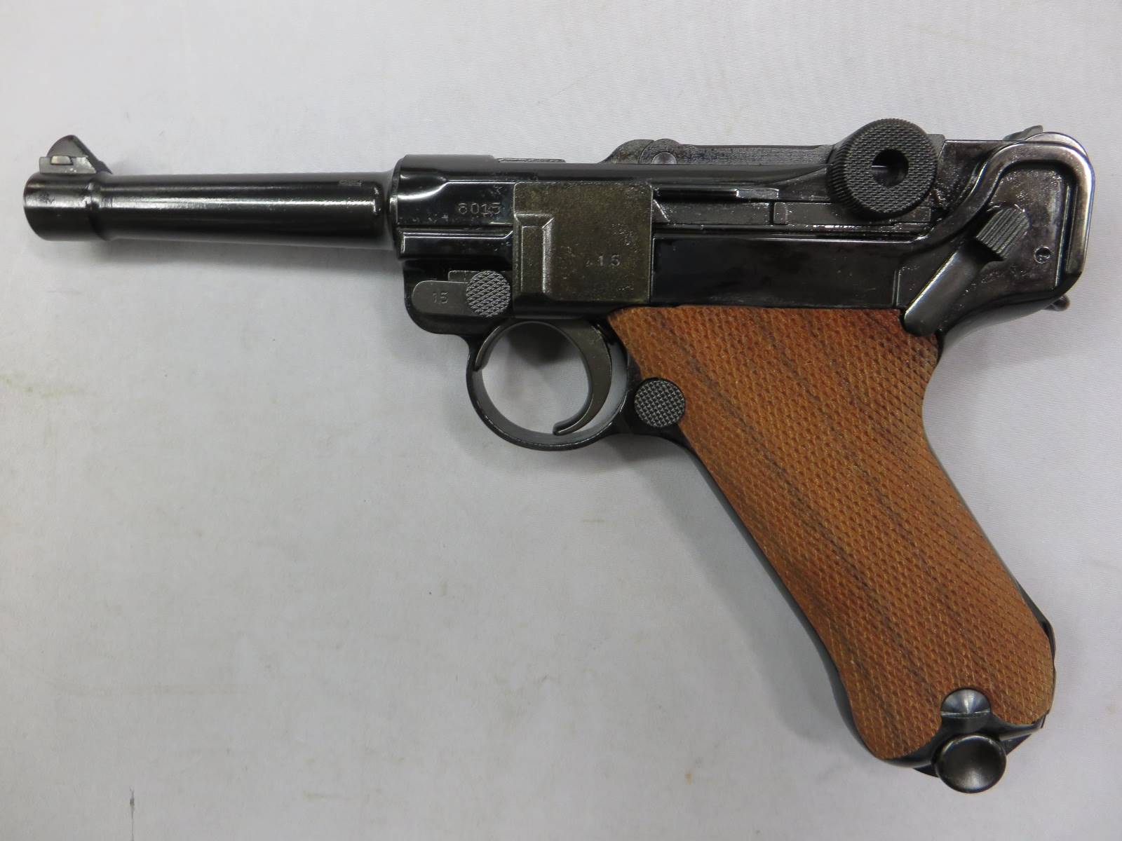【タナカ】ルガーP08 4in スチールフィニッシュ　フルチェッカーアメリカンウォールナットグリップ