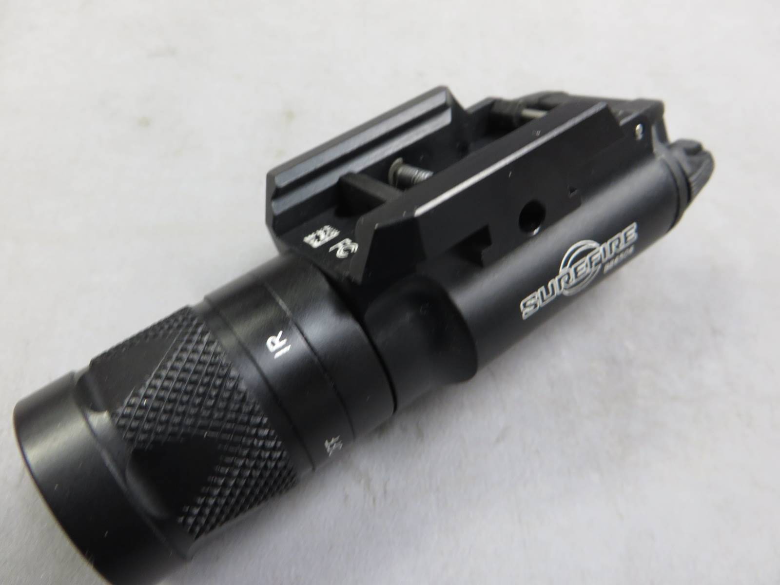 【SUREFIRE】X300U-B ウエポンライト（実物）