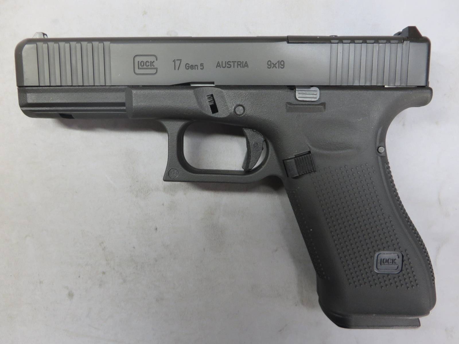 【GHK・UMAREX】グロック17 Gen.5 MOS メタルスライド・G17 Glock17