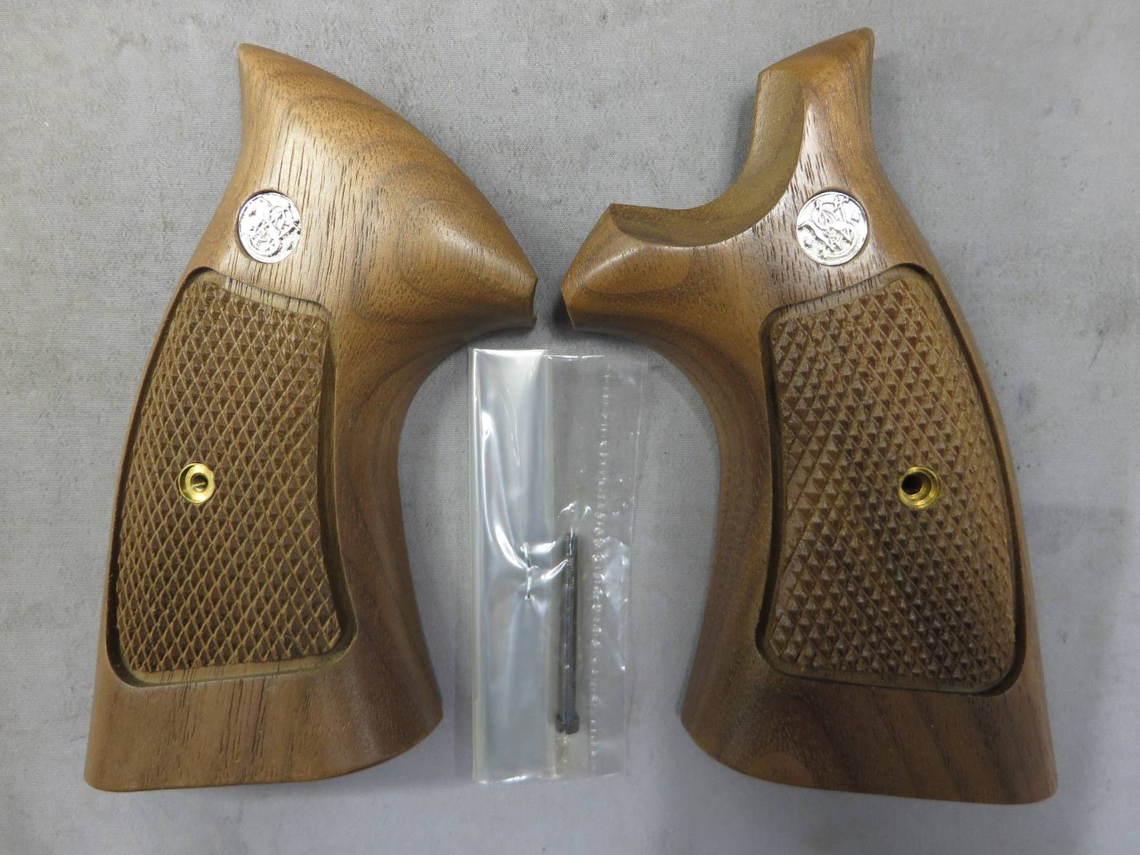 【タナカ】S&W Kフレーム オーバーサイズ（スクエアバット） ウォールナットチェッカー +Weight